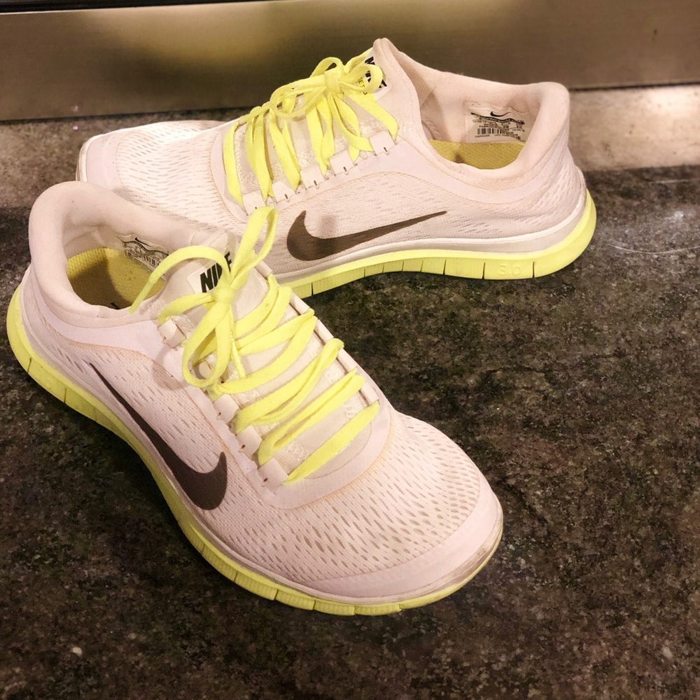 NIKE sneakers! white/ neon. Size 8